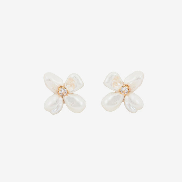 SHASHI FLOWER PEARL EARRING