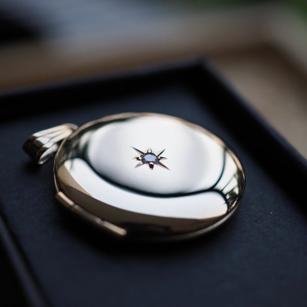THEA LOCKET PENDANT