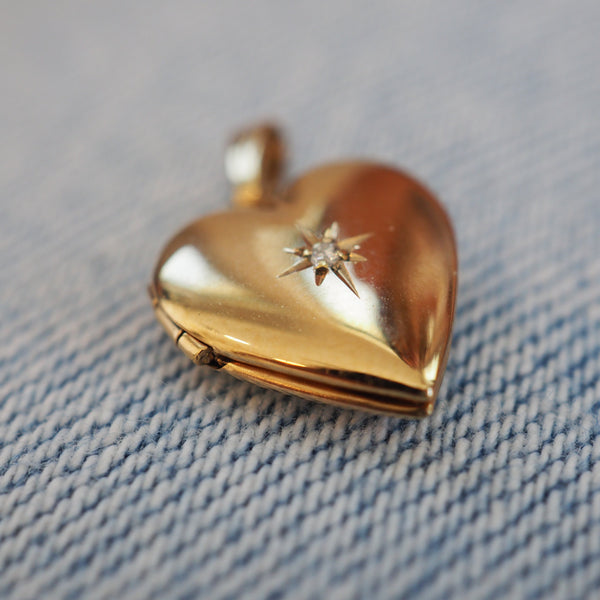 AURA ROSE HEART LOCKET NECKLACE