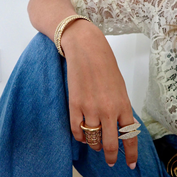 ELLA HORIZONTAL OVAL DIAMOND RING