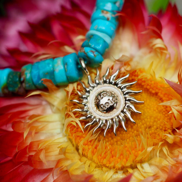 STAY GOLD BURST ON TURQUOISE BEADED NECKLACE