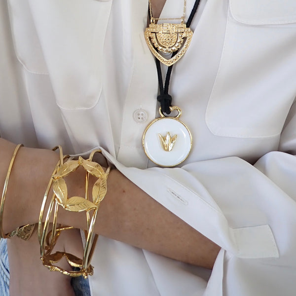 RIVER LEAF DISC BANGLE BRACELET