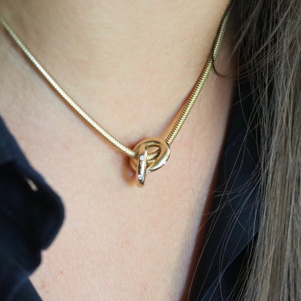 LILY SNAKE CHAIN NECKLACE