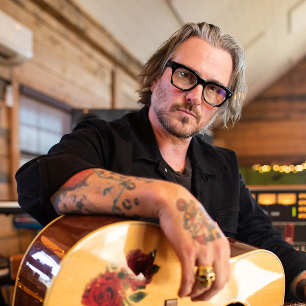 CADDIS MUZZY READERS - GLOSS BLACK-VODKA