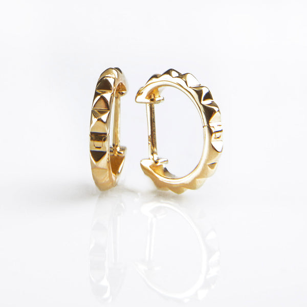 DELANEY PYRAMID HUGGIES