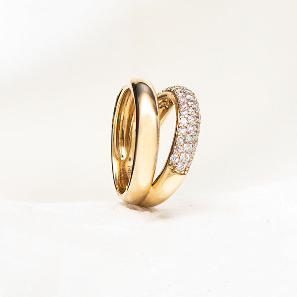 WALLACE DOUBLE CLAM DIAMOND BAND RING