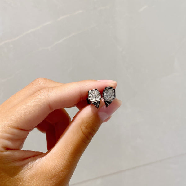 LUCA STONE STUD EARRINGS