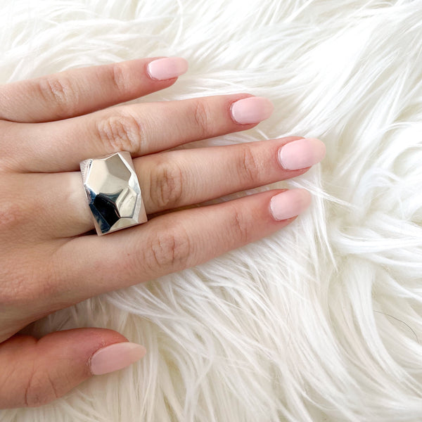 MOLLIE STATEMENT  CUT SHAPED RING