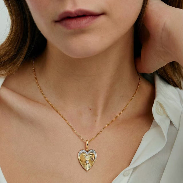 LIA FLUTED DIAMOND HEART NECKLACE.