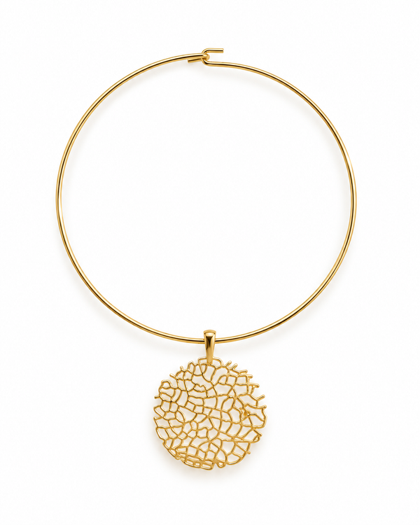 MAGGIE WEB DISC NECKLACE