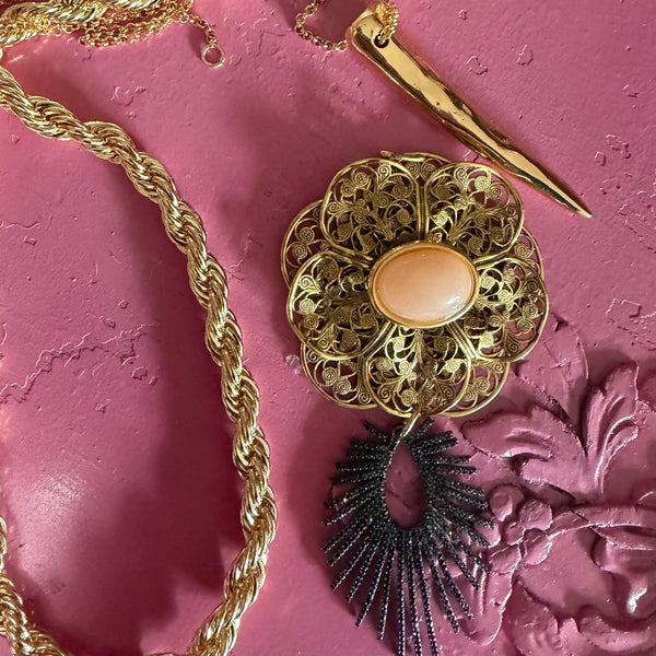 ALEXA  FILAGREE FLOWER NECKLACE