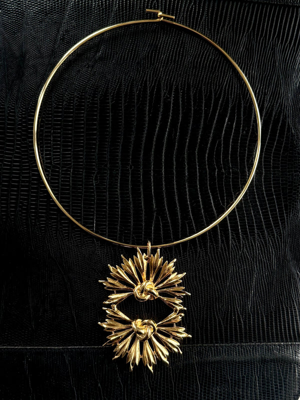 ROSEY DOUBLE FLOWER STATEMENT NECKLACE