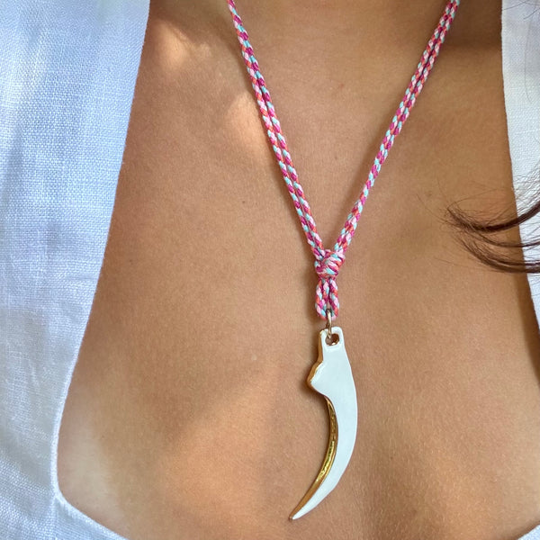 CARLY CLAW STATEMENT NECKLACE