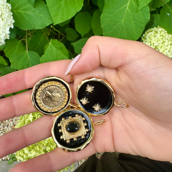 KAMI COIN ENAMEL DISC NECKLACE