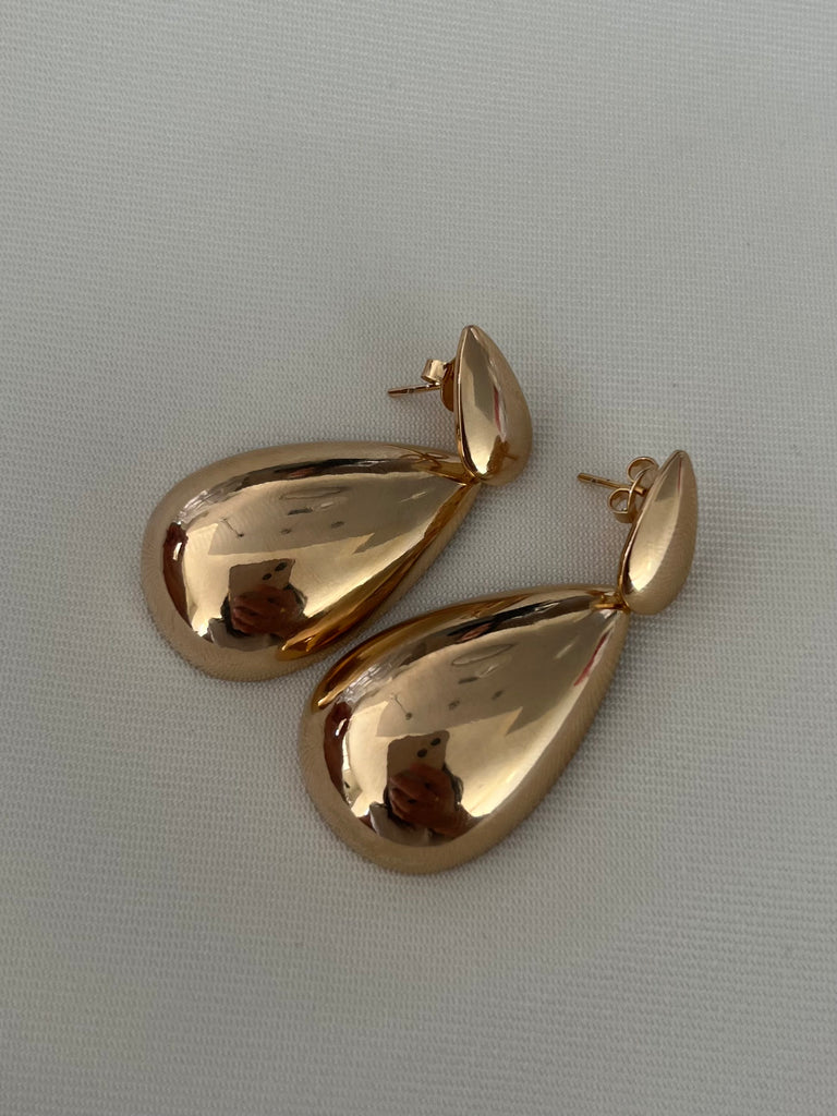 Oliver Tear Drop Earrings