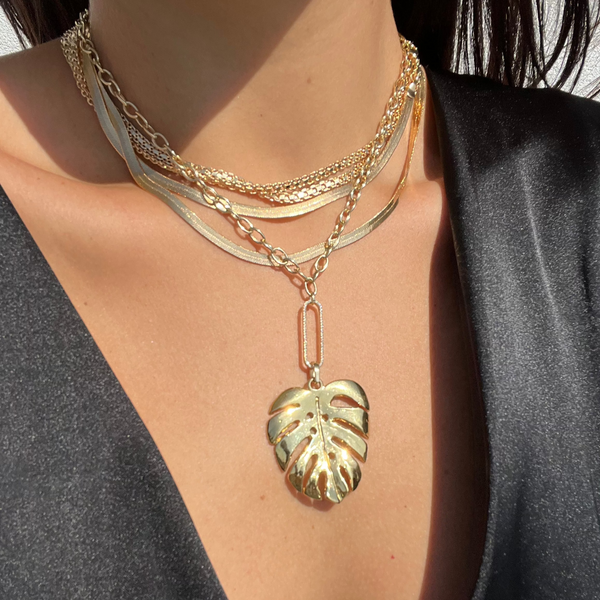 COLE MONSTERA LEAF  NECKLACE