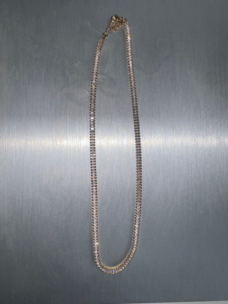 KEENE  BAGUETTE  NECKLACE
