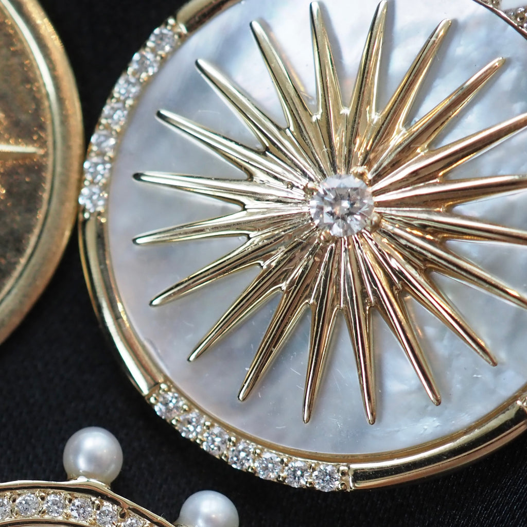 LIZA PEARL BURST DISC PENDANT