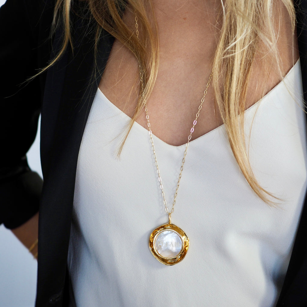 DREAM PENDANT NECKLACE