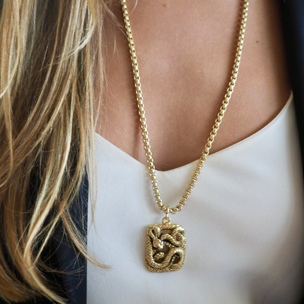 CARLEE SNAKE RECTANGLE NECKLACE