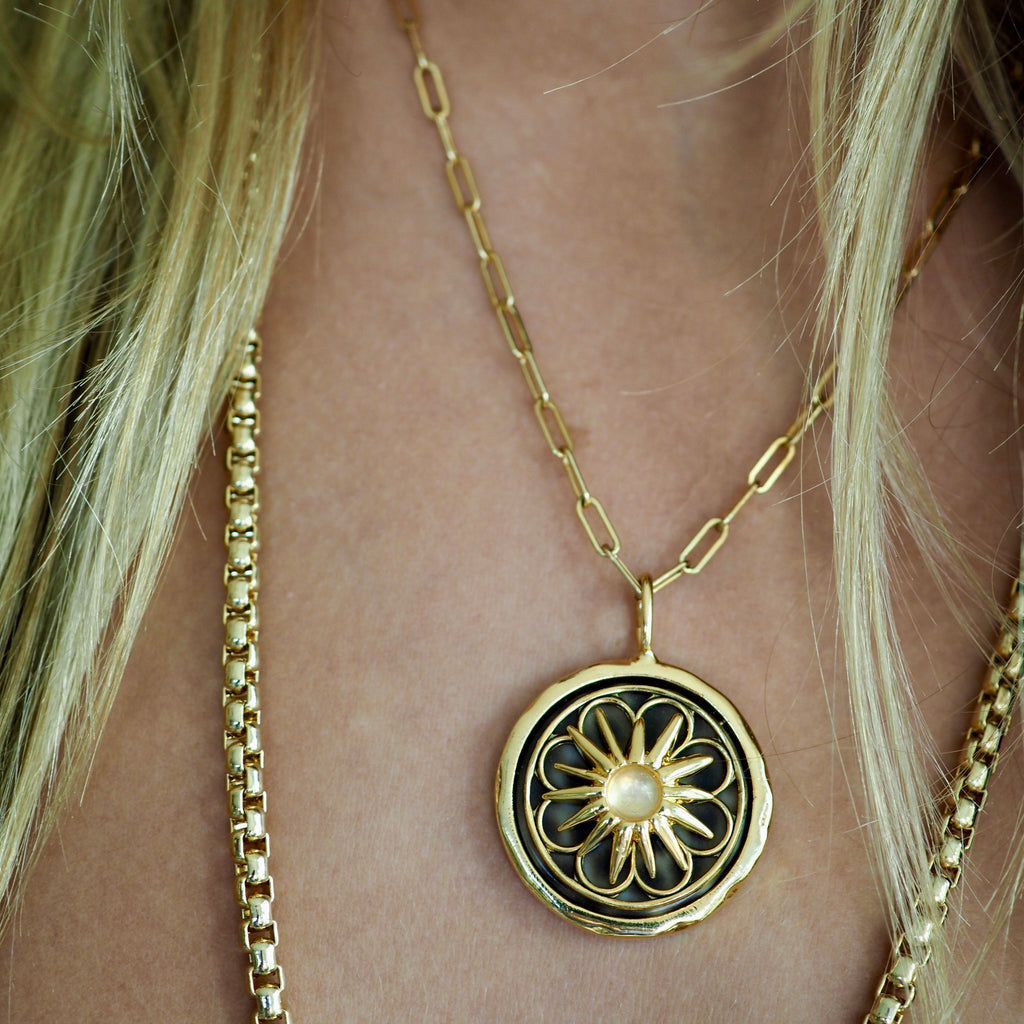 HADLEY RAYE BURST DISC  NECKLACE