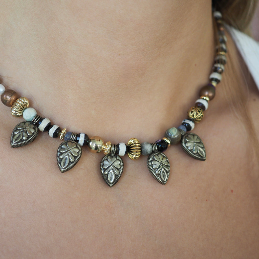 NOAMI  BEADED NECKLACE