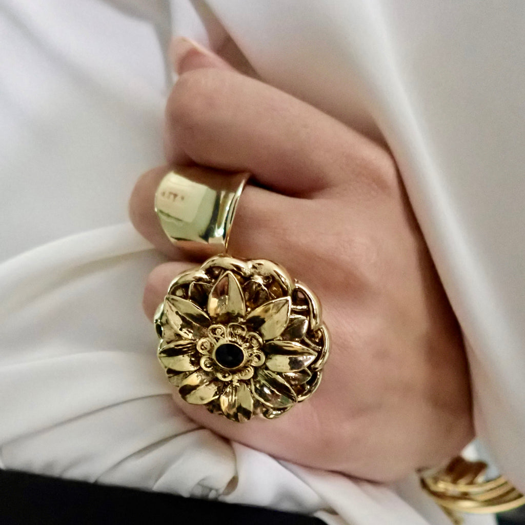 TONI FLOWER LEAF PETAL STATEMENT RING