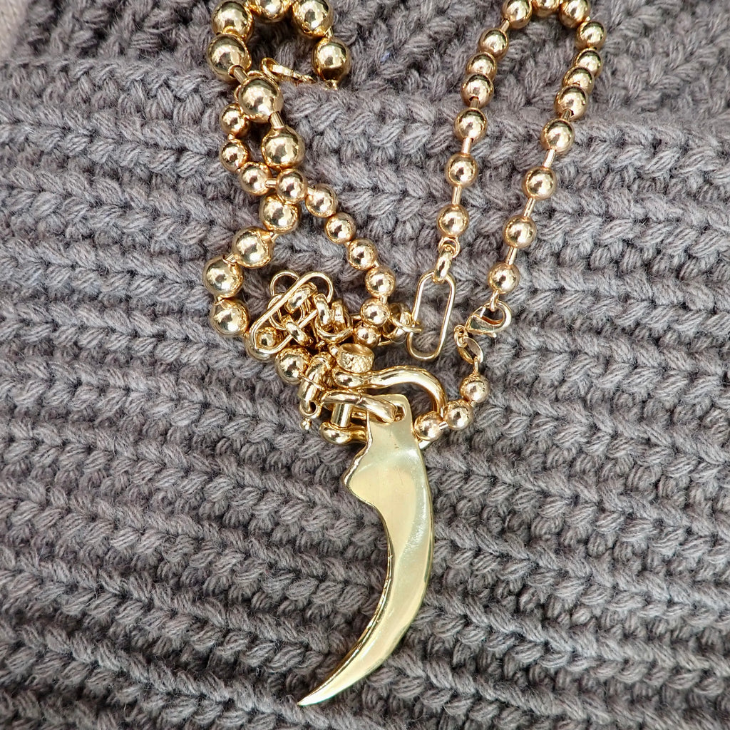 CARLY CLAW STATEMENT NECKLACE