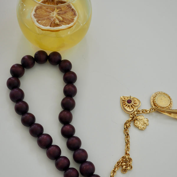 MAGGIE LEAF CHARM NECKLACE