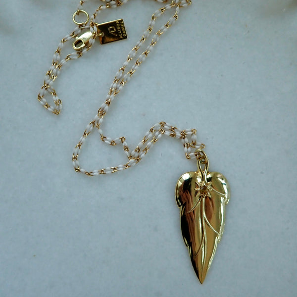 SARIN LEAF DROP NECKLACE