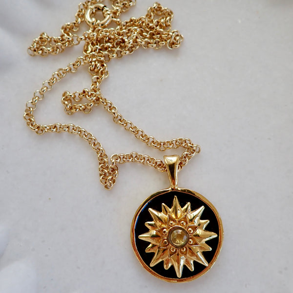 CASEE BURST ENAMEL DISC NECKLACE