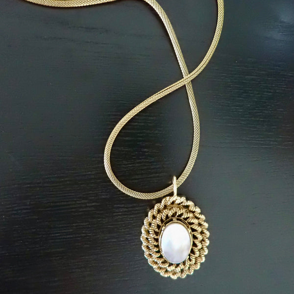 GINA  TRIPLE ROPE MOTHER  OF PEARL