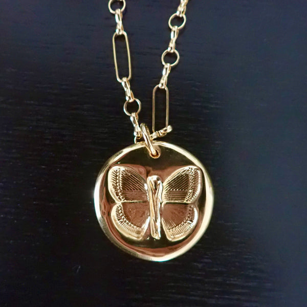SAMARA BUTTEREFLY DISC NECKLACE  -  1-1/2"