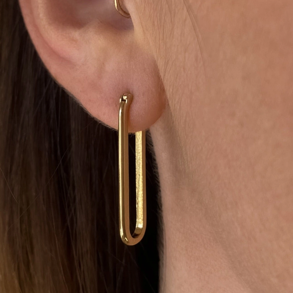 SABRINA  OVAL HOOP EARRINGS