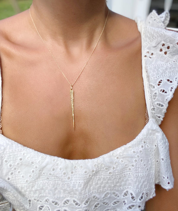 ON POINT Drop Necklace