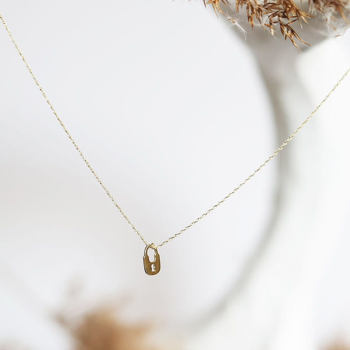 TINY LITTLE SECRET Mini Lock Necklace
