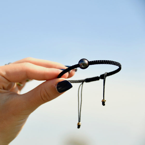 MOTHER OF PEARL Macrame Bracelet