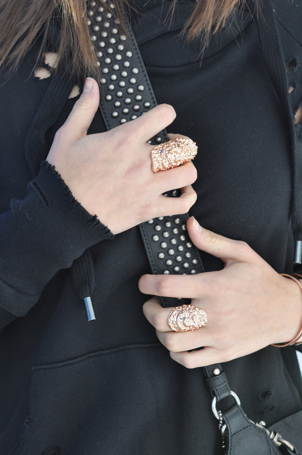 EXOTIC CARVED RING - Rose Gold