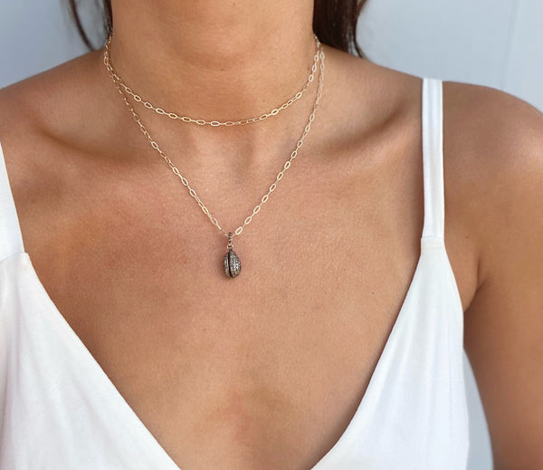 CARSON COWRIE Drop Necklace