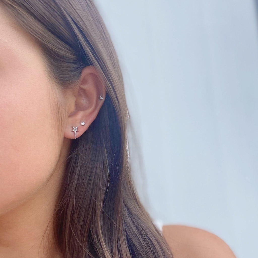 DAPHNE SHOOTiNG STAR STUD EARRINGS