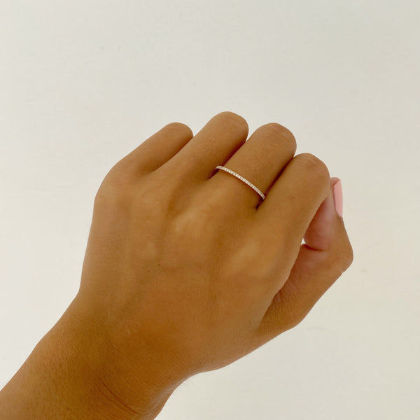 LIZZY WHITE GOLD  DIAMOND BAND RING