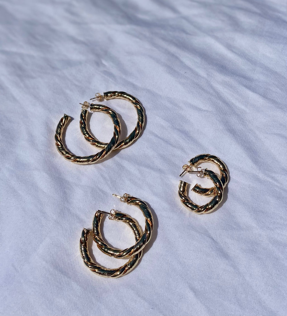 MAGNOLIA Twist Hoops
