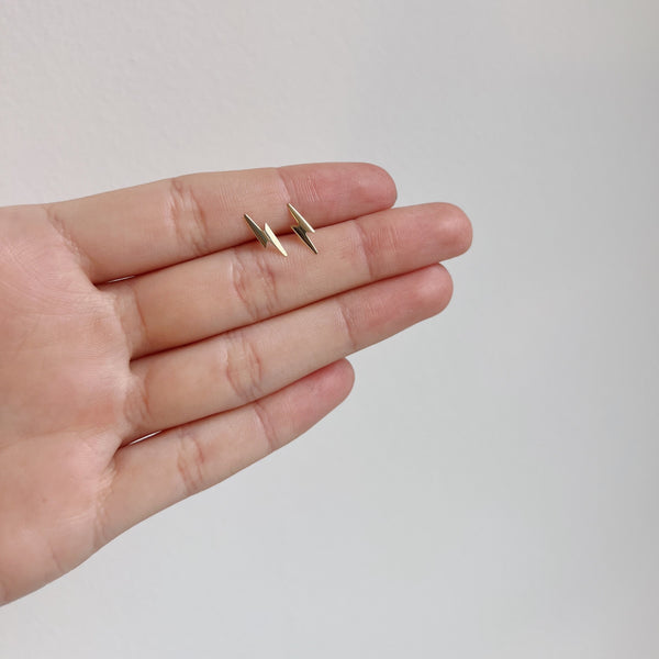MARI LIGHTNING BOLT STUD EARRINGS