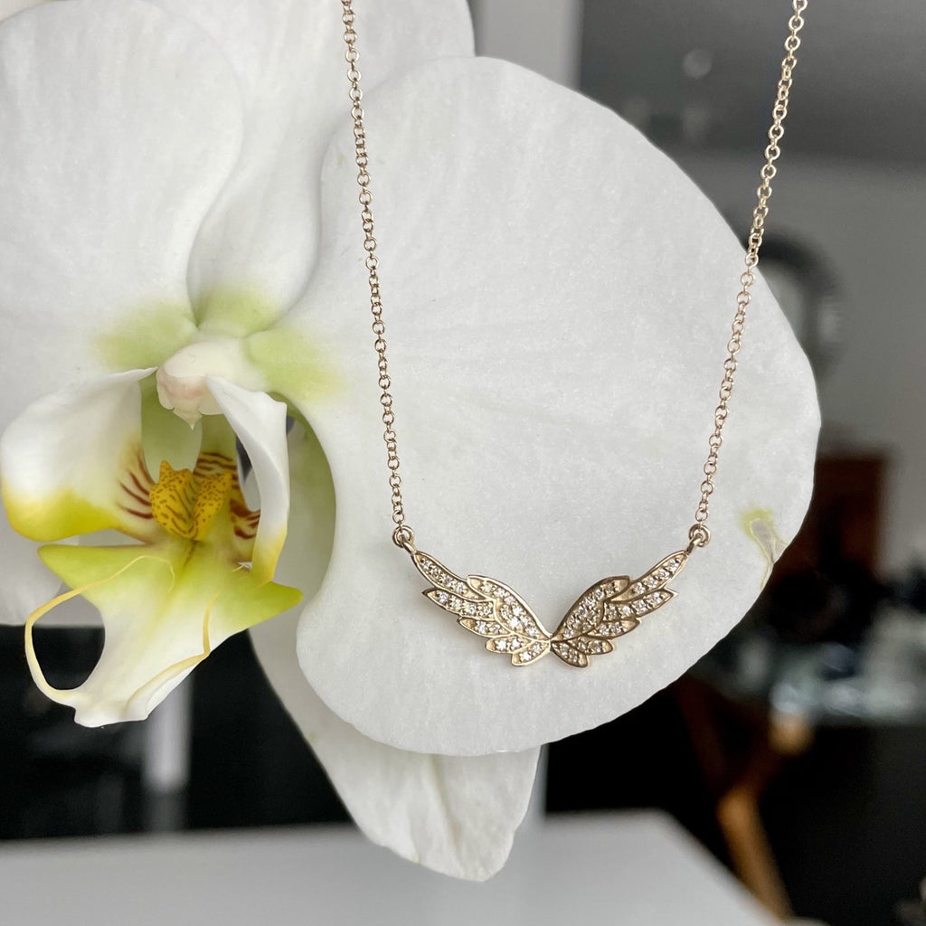 SALENA ANGEL WINGS NECKLACE