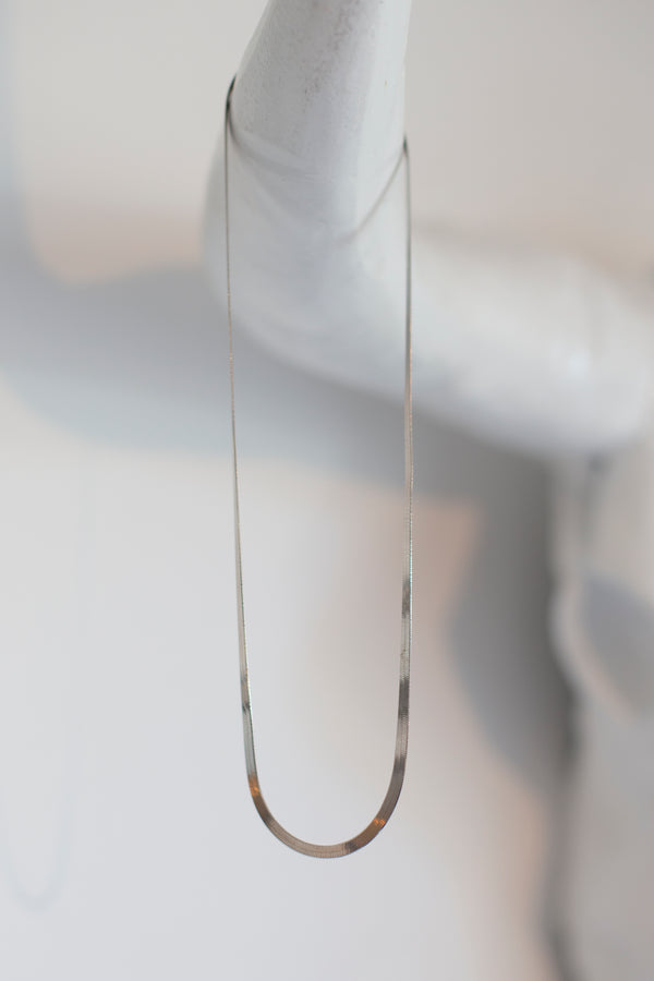 MAI HERRINGBONE  FLAT SNAKE CHAIN NECKLACE