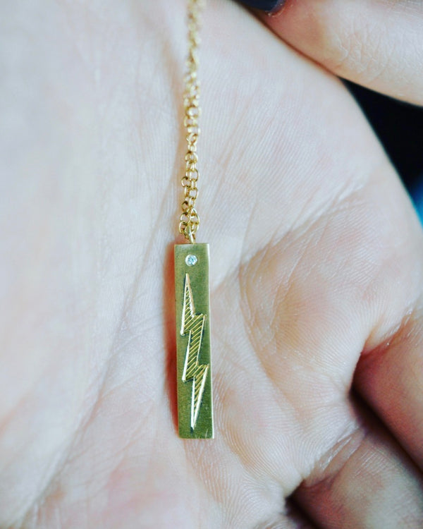 ELIZABETH LIGHTNING BOLT NECKLACE
