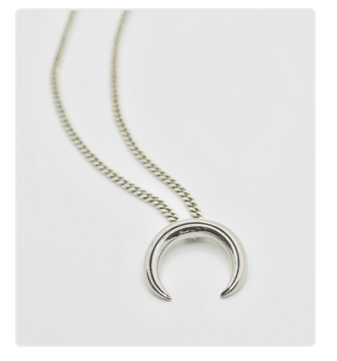 RYAN Statement Crescent Chain Necklace