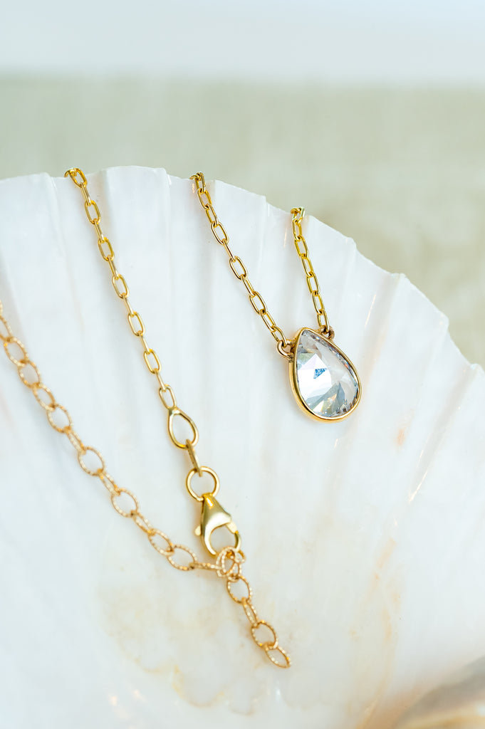 JORDANA PEAR SHAPE NECKLACE